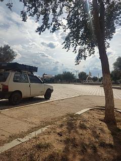Em frente ao cemitério