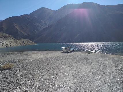 Em frente ao lago