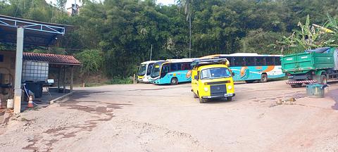 Engraxamento de kombi no Antigo lava jato da Rosalva