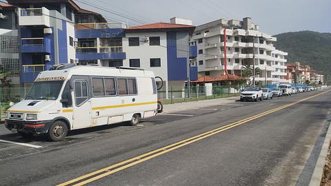 Estacionado na rua