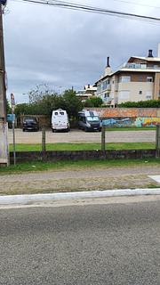 Estacionamento com água
