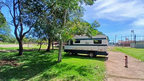 Estacionamento atrás do Sambódromo