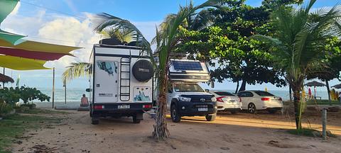 Estacionamento entre bares