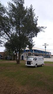 Estacionamento de Grama na Praia de Moles