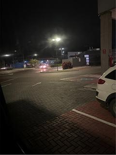 Estacionamento McDonald’s e de uma galeria de lojas