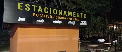 Estacionamento Petit Gourmet em Penedo
