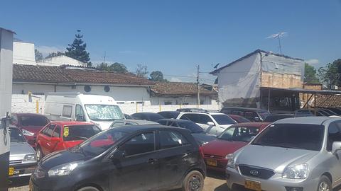 Estacionamento sem Restrição de Altura - Centro de Popayan