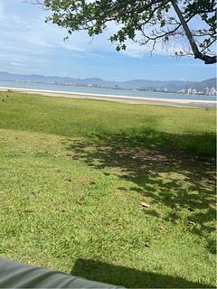 estacionamento na rua, próximo a praia