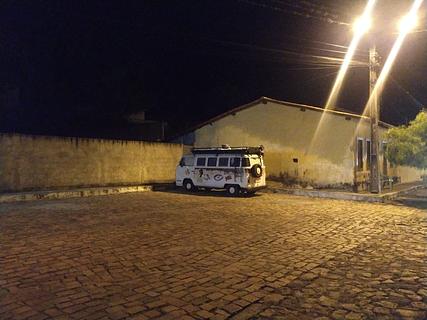 ESTACIONAMENTO NA RUA