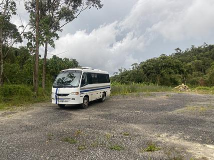 Estacionamento na subida para o parque