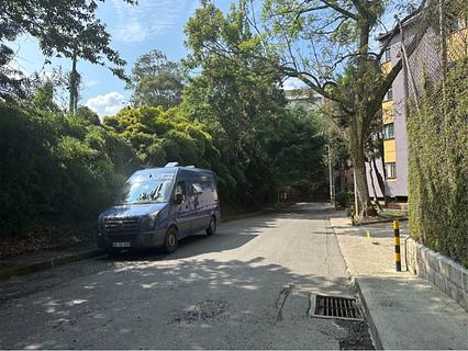 Estacionamiento en la calle. Envigado