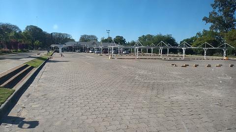 Estacionamiento frente al casino de Victoria, Entre Rios