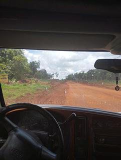 Estrada ao lado da estrada