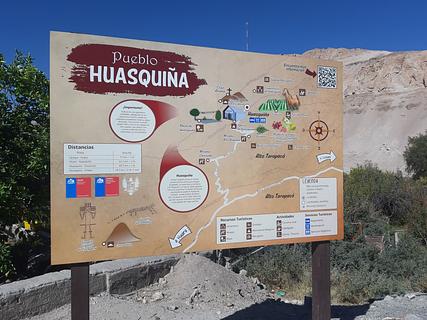 Estrada cênica para o povoado de Huasquina