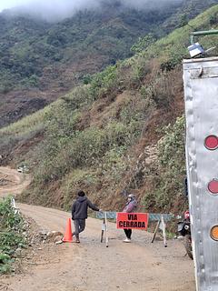 Estrada fechada para obras
