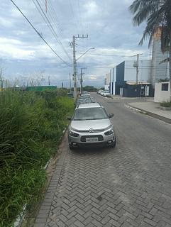 Estrada tranquila e segura