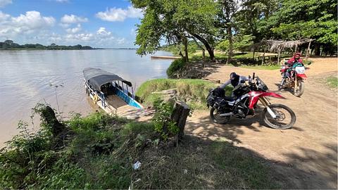 Ferry (somente moto e pessoas)