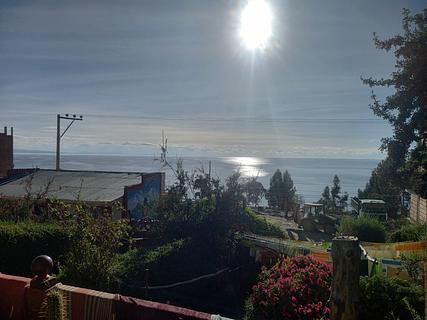 hostal sol y lago