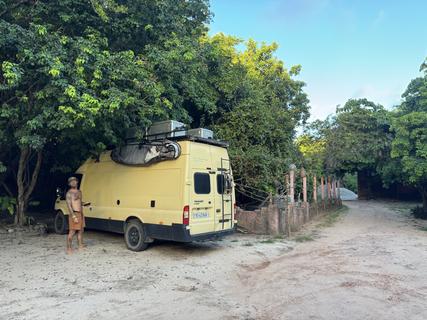 Na rua perto do supermercado