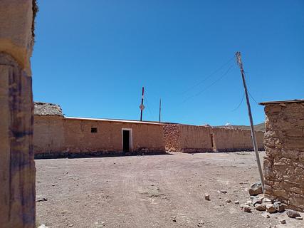 Igreja incrível no meio do nada