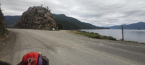 Início (Norte)/Fim (Sul) estrada pavimentada