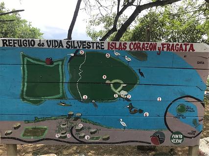Isla Corazón y Fragata Visitors Center