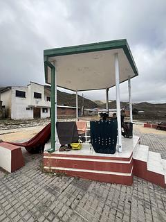 Kiosco plaza central Huayllamarca