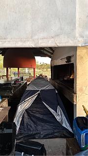 local de camping em posto de gasolina