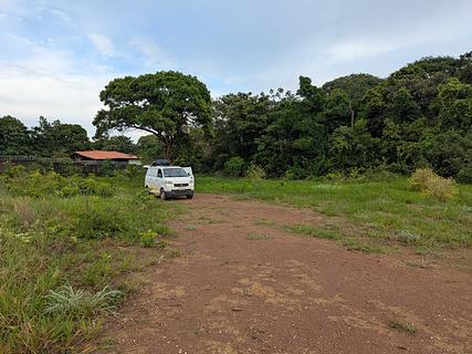 Lote vazio perto da selva