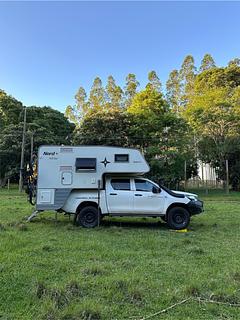 Lugar seguro atrás da floresta