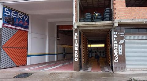 Montagem de pneus, balanceamento e alinhamento