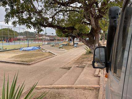 Na praça principal