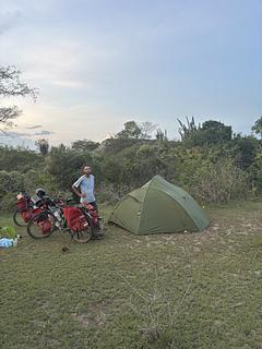 Ótimo local para ciclistas, possivelmente motociclistas