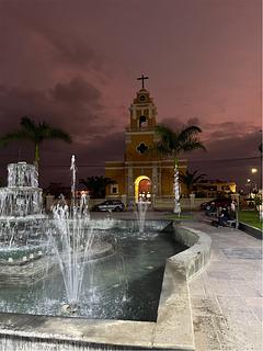 Parqueo Iglesia Punta de Bombón