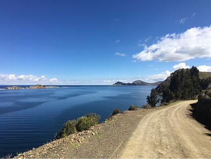 Passeio panorâmico no lago