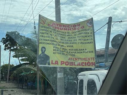 Perigo Cartazes Discriminatórios