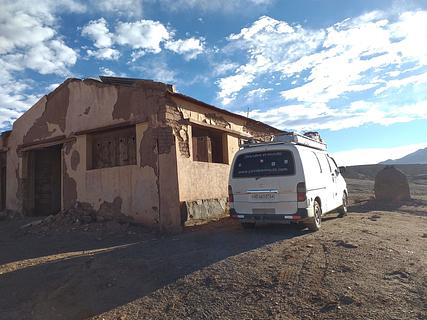 Perto de casa abandonada