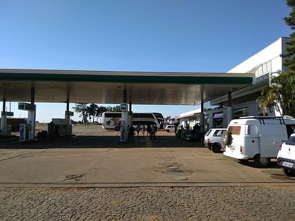 Posto de Gasolina / Auto Posto 4 Rodas