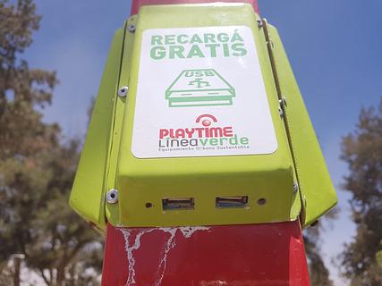 Praça central com wi-fi aberto gratuito