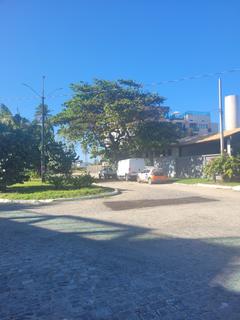 Praça entre a Av.Pau Brasil, Alam.Indaia