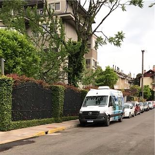Praça da Rua Roses Estacionamento