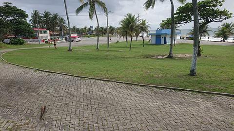 Praia de Itapuama - Praça
