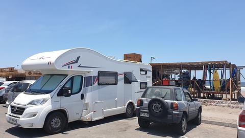Praia Machas em frente à Escola de Surf Oceano