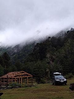 Refugio de arrieros en construcción