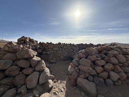 Restos de pedra (abrigo de tenda)