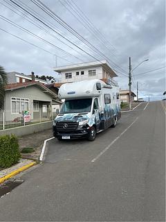 Vaga na rua para estacionar e passar a noite