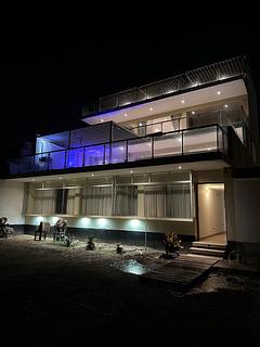 YOLO House Peru