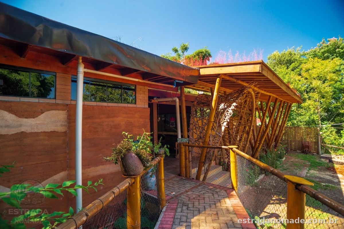 Camping e Pousada Flora Bamboo