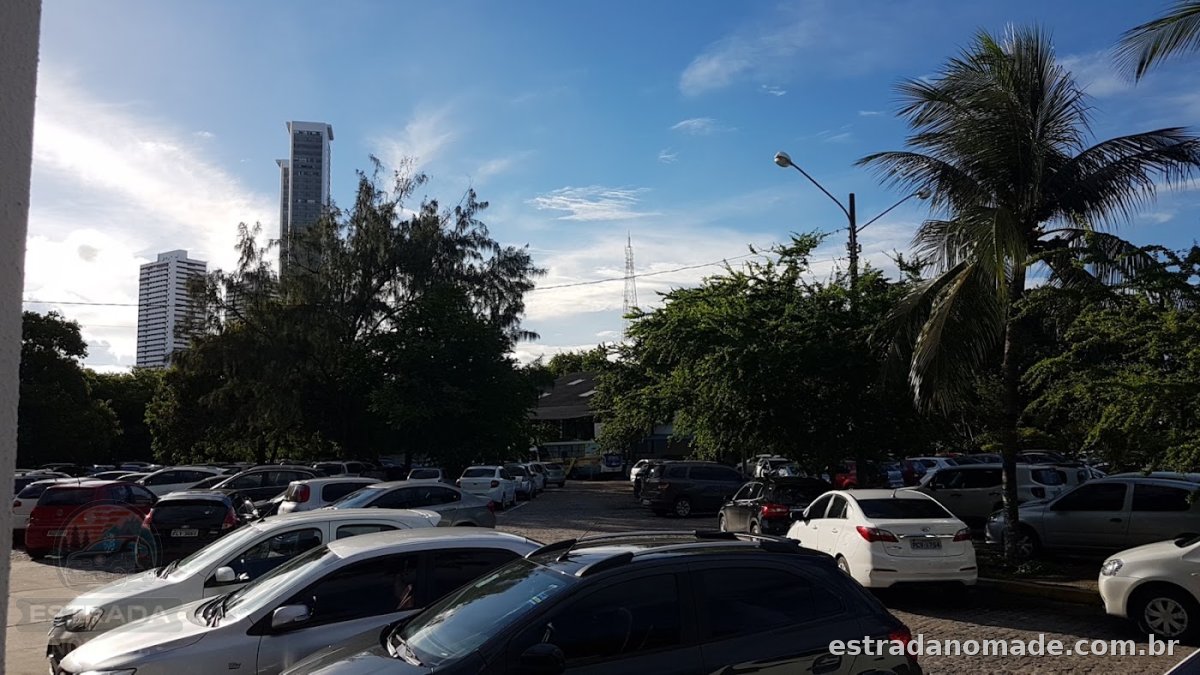 Estacionamento atrás da prefeitura