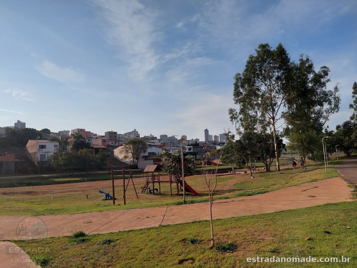 Parque Vila formosa (com segurança bondoso)
